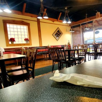 Country Cafe Diner - empty tables and chairs - Cafes Near Me - Mount Pleasant, Texas Country Cafe Diner - empty tables and chairs - Cafes Near Me - Mount Pleasant, Texas