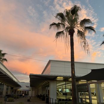 Long Beach Airport - LGB - Airports Near Me - Long Beach, California