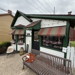 Exterior photo of Aunt Polly's Treasures - Hannibal, Missouri Exterior photo of Aunt Polly's Treasures - Hannibal, Missouri