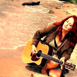 Nicola Vazquez - Voice And Guitar Teacher - From video "Back in Pieces"