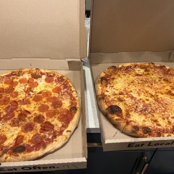 Panama Pizzeria - Our order - Pizza Near Me - Panama City Beach, Florida
