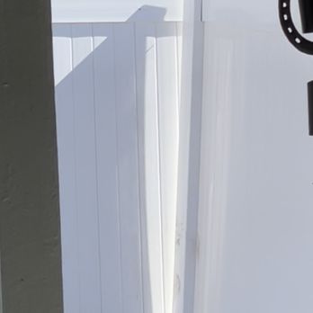 3T Fence - Corner post clearly not secured - Fences & Gates Near Me - Wildomar, California 3T Fence - Corner post clearly not secured - Fences & Gates Near Me - Wildomar, California