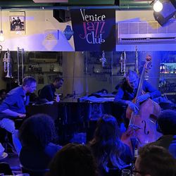 Venice Jazz Club - Great music and atmosphere.