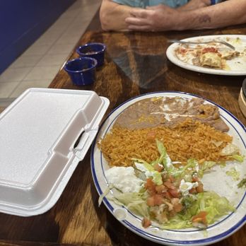 La Cabana Restaurant - Beef fajitas (in box) full plate still needing a box. 15 minutes and waiting for the 2nd box. - Mexican Near Me - McAlester, Oklahoma