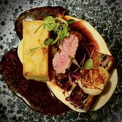 Porto - Beef fillet medallions with North Sea scallop
