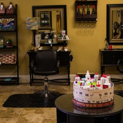The Chat Room Salon & Boutique