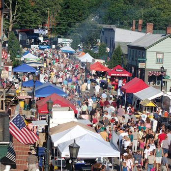 Simplify Guest Homes - One of the many festivals that take place on Mulberry Street. - Guest Houses Near Me - Lebanon, Ohio Simplify Guest Homes - One of the many festivals that take place on Mulberry Street. - Guest Houses Near Me - Lebanon, Ohio