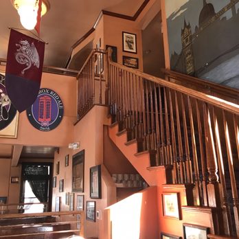 Pints Pub - Decor - British Near Me - Denver, Colorado