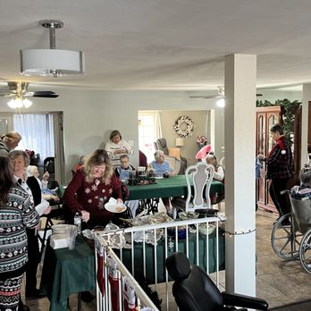 Red Mountain Assisted Living - Assisted Living Facilities Near Me - Gilbert, Arizona