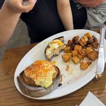 Eggs 'n Things - Waikiki Beach Eggspress - Breakfast & Brunch Near Me - Honolulu, Hawaii Eggs 'n Things - Waikiki Beach Eggspress - Breakfast & Brunch Near Me - Honolulu, Hawaii