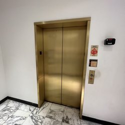 Dillard's - Dillard's West Town Mall Elevator