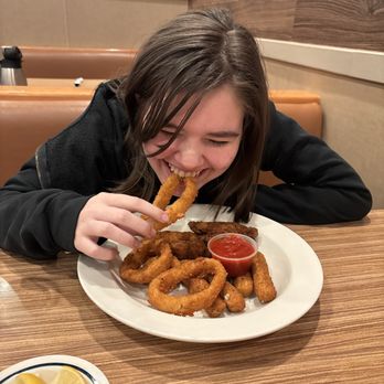 IHOP - Chuckles over a hot crunchy onion ring! - Breakfast & Brunch Near Me - Ellensburg, Washington IHOP - Chuckles over a hot crunchy onion ring! - Breakfast & Brunch Near Me - Ellensburg, Washington