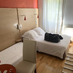 Hotel Edmond Rostand - Not like pictures on website.  Old floors, walls, and furniture