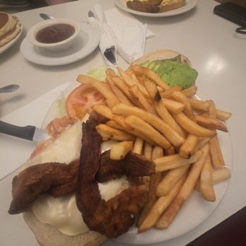 Jack's Whittier Restaurant - California Burger - Breakfast & Brunch Near Me - Whittier, California