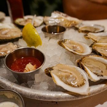 Old Ebbitt Grill - Oyster Happy Hour: Harpswell Flat, Kusshi, Northern Belle, Pemaquid - Bars Near Me - Washington, DC, District of Columbia Old Ebbitt Grill - Oyster Happy Hour: Harpswell Flat, Kusshi, Northern Belle, Pemaquid - Bars Near Me - Washington, DC, District of Columbia
