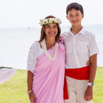 Perfection - Kahu Pomaika'i of Hawaiian Aloha Blessings  PC: Jeannemarie Photography - Party & Event Planning Near Me