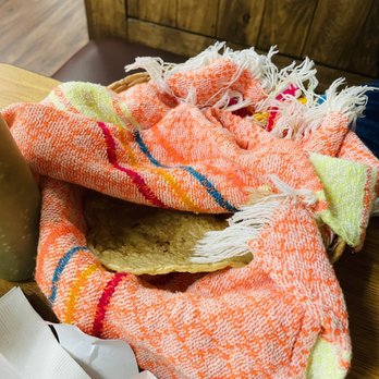 Taquería El Valle - Fresh & UTTERLY DELICIOUS tortillas - Tacos Near Me - Bolingbrook, Illinois