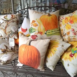 Pineapples - A nice way to add a classy touch of holiday spirit.
