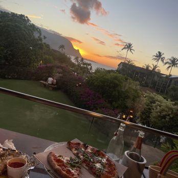 WIKIPIZZA - Heaven on earth - Pizza Near Me - Princeville, Hawaii