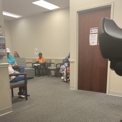 Midwest Neurology Associates, PC - The waiting room