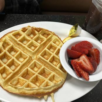 La Mesa Bistro - Gluten-Free Waffle - Cafes Near Me - La Mesa, California La Mesa Bistro - Gluten-Free Waffle - Cafes Near Me - La Mesa, California
