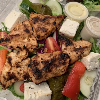 Mazzat - Greek salad with grilled chicken - Tapas Bars Near Me - Brooklyn, New York Mazzat - Greek salad with grilled chicken - Tapas Bars Near Me - Brooklyn, New York
