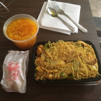 New China - Singapore pancit and egg drop soup - Chinese Near Me - Hampton, Virginia