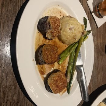 Cooper’s Hawk Winery & Restaurant - Grilled Tenderloin Medallions Mary's Potatoes - Desserts Near Me - Surprise, Arizona