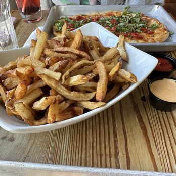 The Tomato Shack salad & pizza co, Manayunk - Hand Cut Fries - Pizza Near Me - Philadelphia, Pennsylvania The Tomato Shack salad & pizza co, Manayunk - Hand Cut Fries - Pizza Near Me - Philadelphia, Pennsylvania