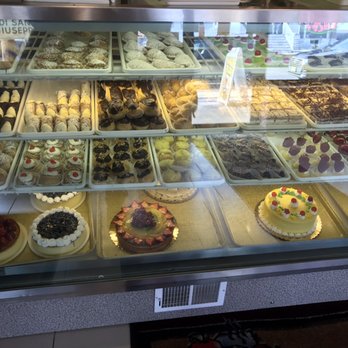 Il Dolce - Bakeries Near Me - Hawthorne, New Jersey