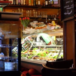 Weinblatt Feinkost - Inside the cozy deli like restaurant