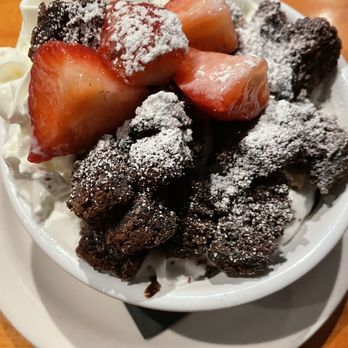 BC Bistro - This is a 1/2 portion of their delicious Brownie Sundae... and it was plenty big enough for three people to share! - Breakfast & Brunch Near Me - Kansas City, Missouri