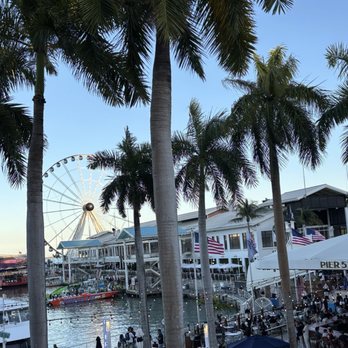 Black Market - Bayside - Bayside - Sports Bars Near Me - Miami, Florida