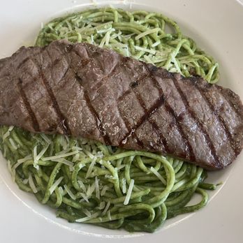 Gabriella's Restaurant - Tallarín Verde con bistec - Peruvian Near Me - Benson, North Carolina Gabriella's Restaurant - Tallarín Verde con bistec - Peruvian Near Me - Benson, North Carolina