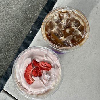 Macs By Icky - strawberry top and espresso - Desserts Near Me - Union City, California Macs By Icky - strawberry top and espresso - Desserts Near Me - Union City, California