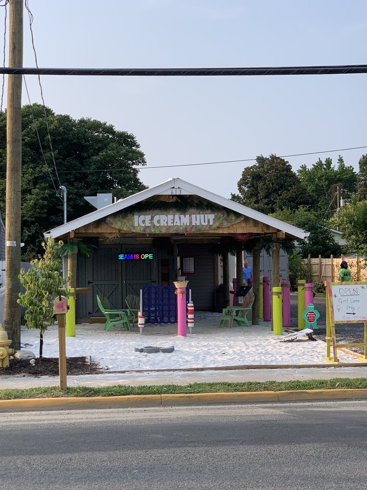 Ice Cream Hut, Colonial Beach Roadtrippers