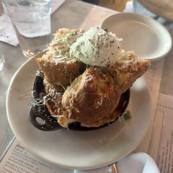 North Italia - Sinfully delicious White Truffle Garlic Bread - Italian Near Me - Franklin, Tennessee North Italia - Sinfully delicious White Truffle Garlic Bread - Italian Near Me - Franklin, Tennessee