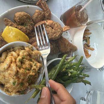 Chef Smelly's - Combo Fried Catfish and Prawns Mac and Cheese and Garlic Green Beans - Cajun/Creole Near Me - Oakland, California