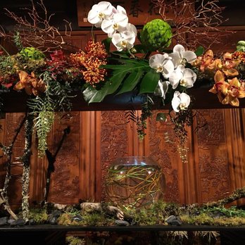 Lan Su Chinese Garden - Floral arrangement - Botanical Gardens Near Me - Portland, Oregon