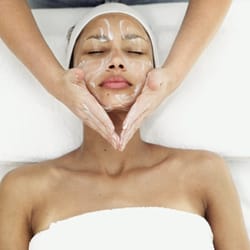 Zara Beauty Bar - Facial with massage
