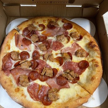 Picazzo's Healthy Italian Kitchen - Meaty Meaty pizza with Alfredo sauce. Delicious! - Pizza Near Me - Phoenix, Arizona Picazzo's Healthy Italian Kitchen - Meaty Meaty pizza with Alfredo sauce. Delicious! - Pizza Near Me - Phoenix, Arizona