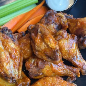 Twisted Cat Tavern - Wings - Sports Bars Near Me - Leesburg, Virginia