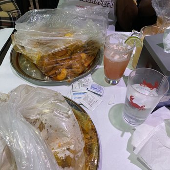Rockin Crab - Seafood bags and a cocktail - Seafood Near Me - Stockbridge, Georgia