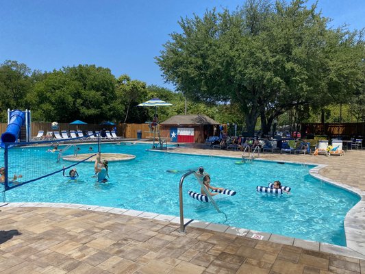 The Texas Pool by null