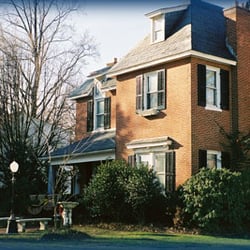 La Cle D'or Guesthouse - The Henry Harrison Hopkins House, 1868 in which La Cle D'or operates