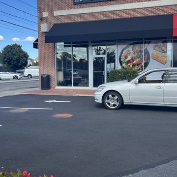 MÓGŪ Modern Chinese Kitchen - Front - Chinese Near Me - Mineola, New York MÓGŪ Modern Chinese Kitchen - Front - Chinese Near Me - Mineola, New York