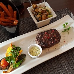 BBQ - Australisches Black Angus Filet 205g mit selbstgemachten Süsskartoffeln und gebratene n Champignons