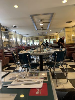 Four Sisters Owl Diner by null