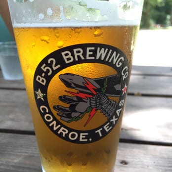 B-52 Brewing Co - Wingman Wheat IPA - Breweries Near Me - Conroe, Texas