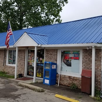 Mom & Pops Mini Mart - the front of the store - Convenience Stores Near Me - Maxwell, Indiana Mom & Pops Mini Mart - the front of the store - Convenience Stores Near Me - Maxwell, Indiana